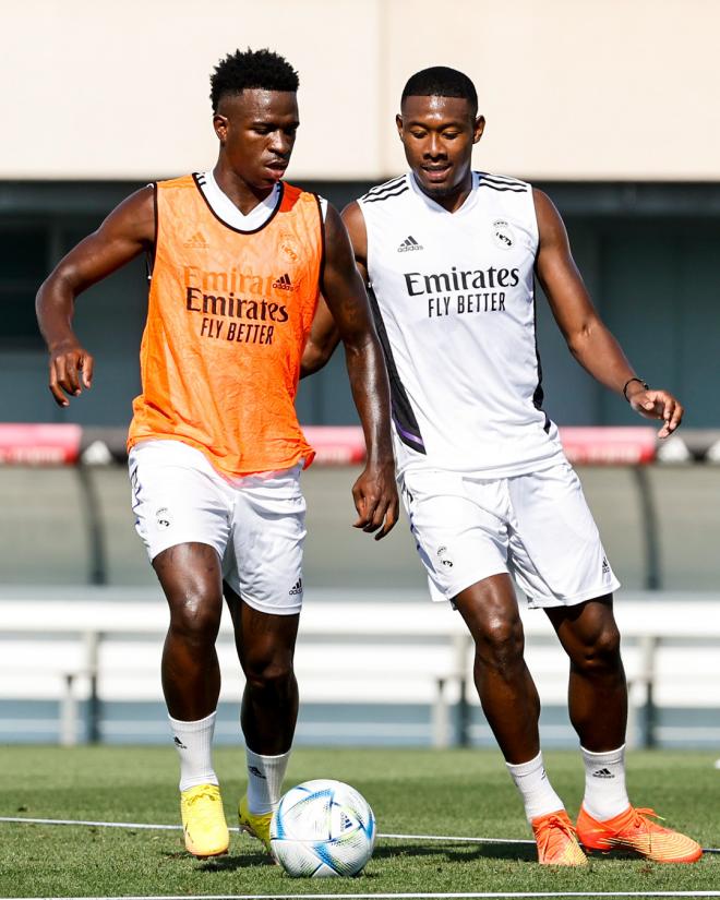 Alaba y Vini, en el entrenamiento del Real Madrid (Foto: RM)