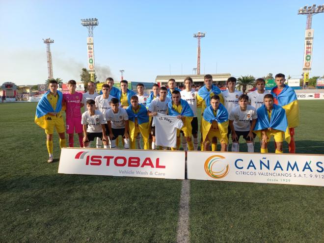 El gran gesto de la Academia con el FC Rukh ucraniano (Foto: Valencia CF).