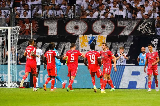 Los jugadores del Bayern de Múnich celebran un gol al Eintracht (Foto: Cordon Press).