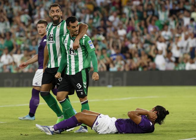 Borja Iglesias y Juanmi, celebrando un gol (Foto: EFE).