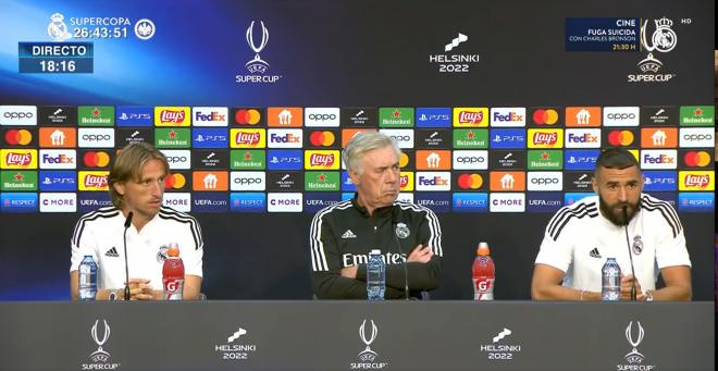 Modric, Ancelotti y Benzema, en rueda de prensa.