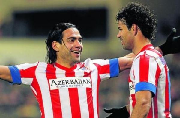 Falcao y Diego Costa festejan un gol con el Atlético.