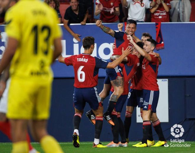 Los jugadores de Osasuna celebran un gol al Sevilla (Foto: LaLiga)real