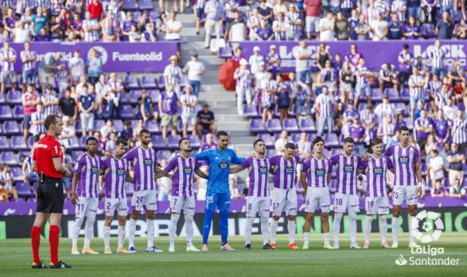 Jugadores del Real Valladolid, antes del comienzo del partido.