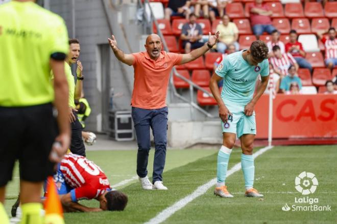 Abelardo, durante el Sporting-Andorra (Foto: LaLiga).