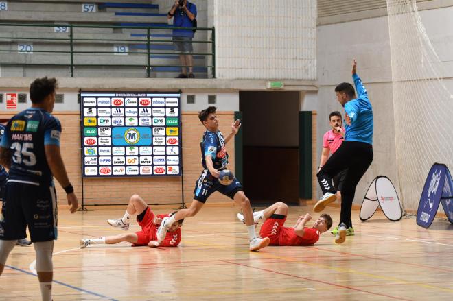 Pablo Soler, en un lance ante el Proin Sevilla (Foto: Emilio Duarte).