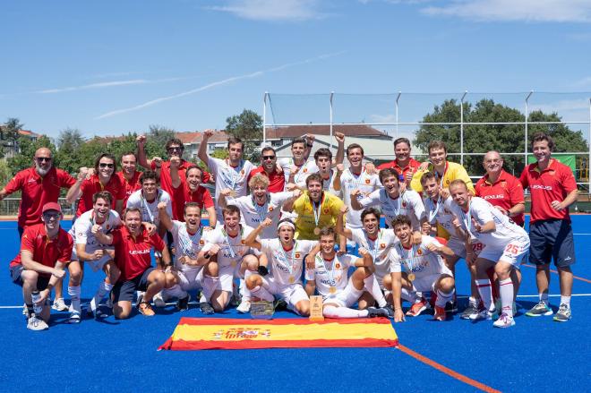 César Curiel se proclama campeón del Preeuropeo con los Redsticks
