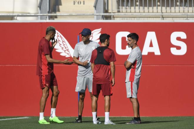 Imagen del entrenamiento del Sevilla (Foto: Kiko Hurtado).