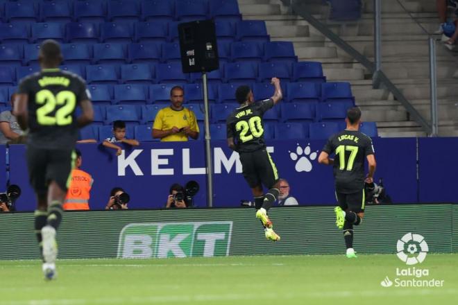 Vinícius Júnior celebra el tanto ante el Espanyol en LaLiga Santander.