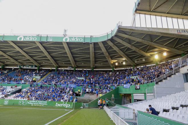 La afición del Real Oviedo en El Sardinero. (Foto: Real Oviedo)