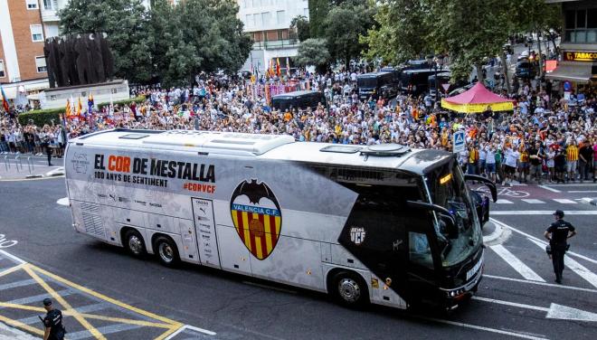 Cavani dispara la asistencia a Mestalla: récord tras la pandemia
