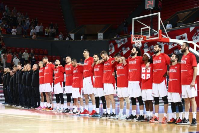 La selección de baloncesto de Georgia, antes de un amistoso (Foto: FGB).