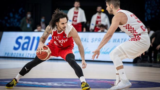 Shane Larkin, en un partido con Turquía.