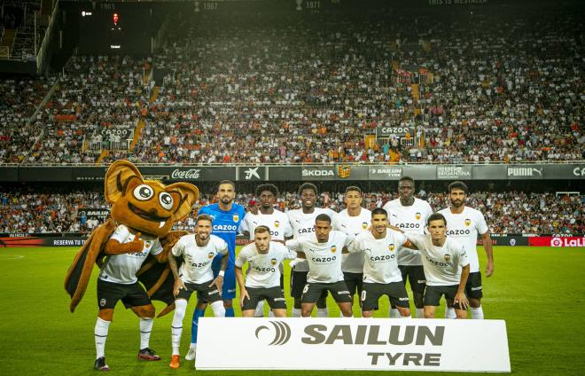 El once titular del Valencia CF frente al Atlético de Madrid: Guillamón, Yunus y Soler, que ya es historia.