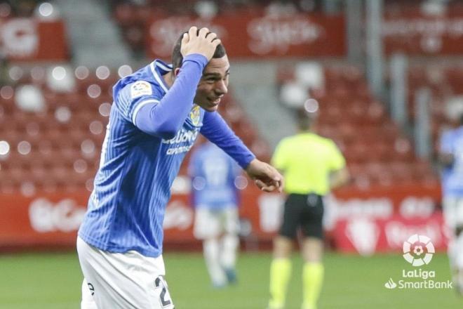 Damián Cáceres celebra su gol al Real Sporting en El Molinón (Foto: LaLiga)