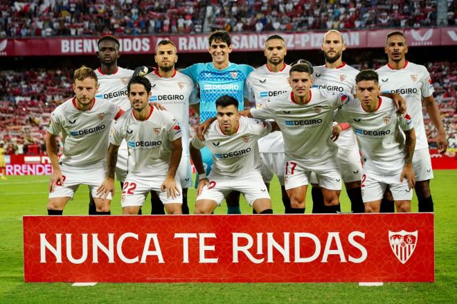 Once del Sevilla ante el Barça (Foto: Kiko Hurtado).