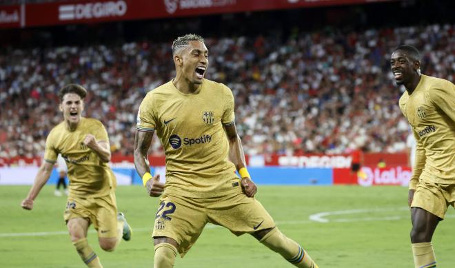 Raphinha celebra su gol ante el Sevilla (Foto: Cordon Press).