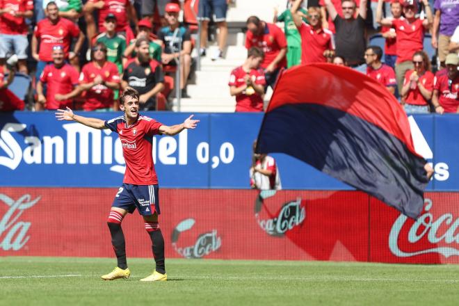 El navarro Aimar Oroz, que suena para el Athletic Club, celebra un gol de Osasuna (Foto: CAO).