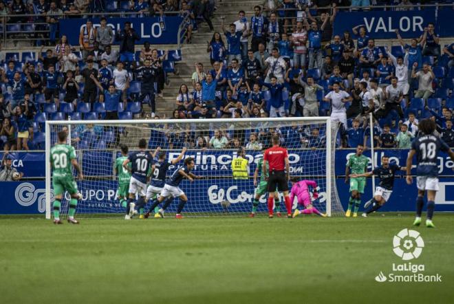 Sergi Enrich celebra su tanto al Levante UD (Foto: LaLiga)