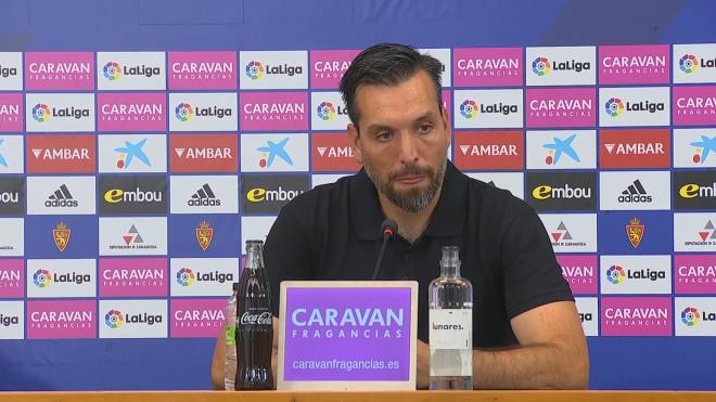 Hernán Pérez, técnico del Lugo, en la rueda de prensa del partido en La Romareda.