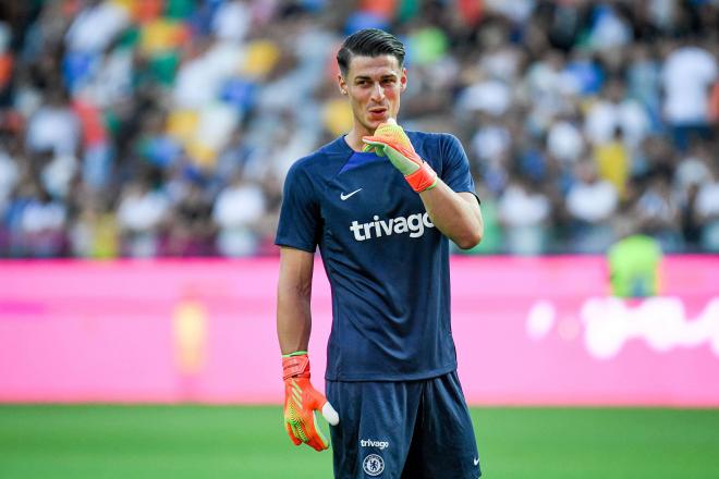 Kepa Arrizabalaga calienta con el Chelsea (Foto: Cordon Press).