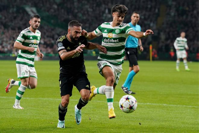 Dani Carvajal pelea con Jota en el Celtic-Real Madrid (Foto: Cordon Press).
