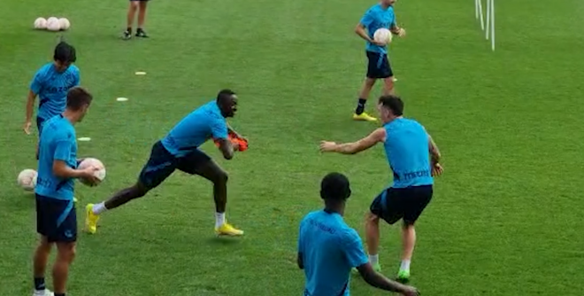 Sadiq, en el entrenamiento de Zubieta de este miércoles (Foto: DMQ Gipuzkoa).