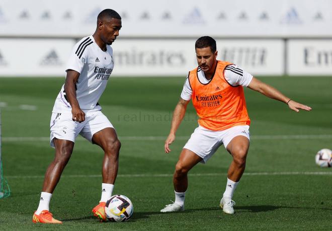 Alaba y Hazard, durante un entrenamiento del Real Madrid (Foto: RMCF).