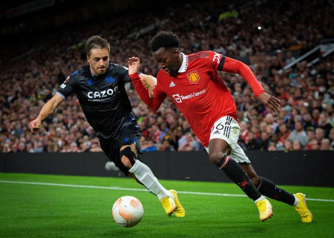 Andoni Gorosabel, durante el Manchester United-Real Sociedad de Europa League (Foto: CordonPress).