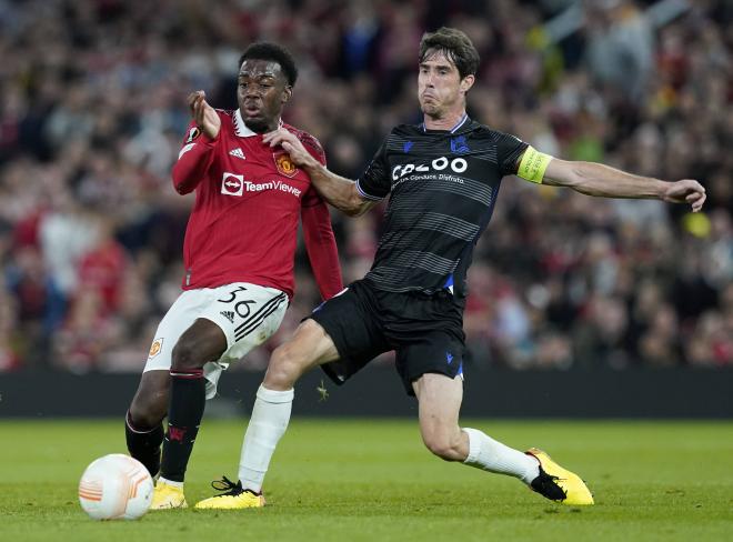 Aritz Elustondo, durante el Manchester United-Real Sociedad de Europa League (Foto: CordonPress).