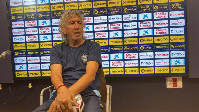 Mágico González, en su rueda de prensa en el Nuevo Mirandilla (Foto: Cristo García)