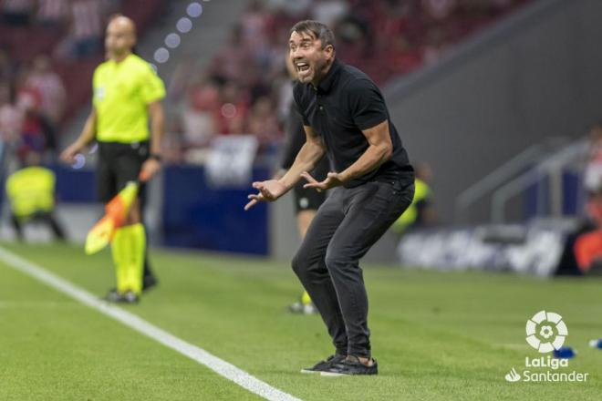 Eduardo Coudet, durante el Atlético-Celta (Foto: LaLiga).