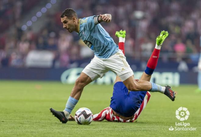 Hugo Mallo, durante el Atlético-Celta (Foto: LaLiga).