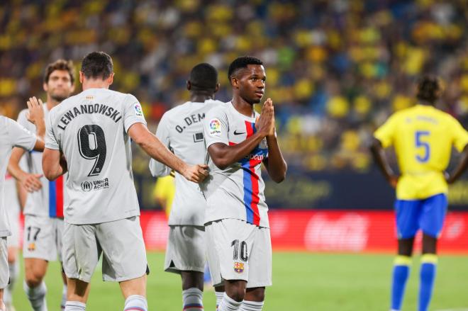 Ansu Fati pide perdón tras su gol en el Cádiz-Barcelona, asistencia de Lewandowski (Foto: Cristo García)