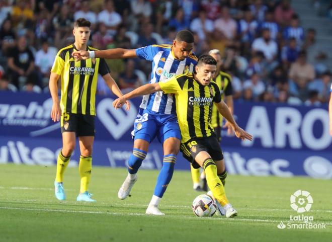 Fran Gámez, durante el Ponferradina-Real Zaragoza (Foto: LaLiga).