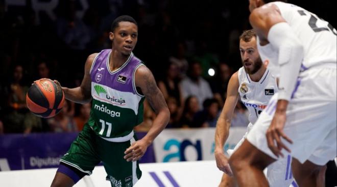 Una jugada del Unicaja-Real Madrid del Torneo Costa del Sol (Foto: UnicajaB/Fotopress).