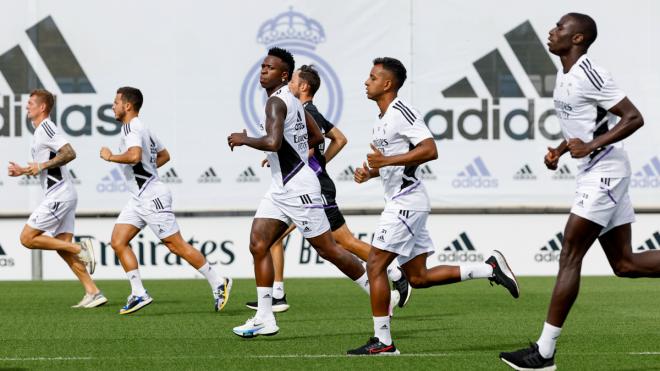 Ancelotti y el entrenamiento del Real Madrid (Foto: RMCF).