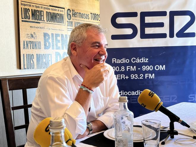 Manuel Vizcaíno, en la tertulia de Radio Cádiz.