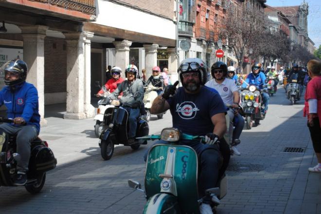 Vuelve el Vespa Club Alcalá de Henares.