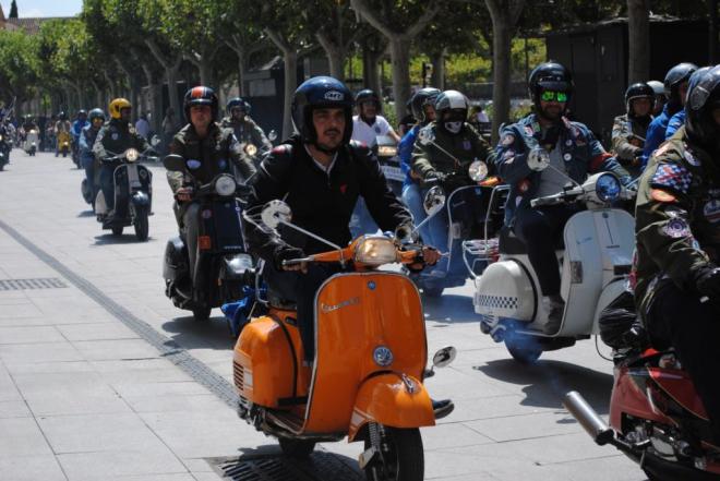 Vuelve el Vespa Club Alcalá de Henares.