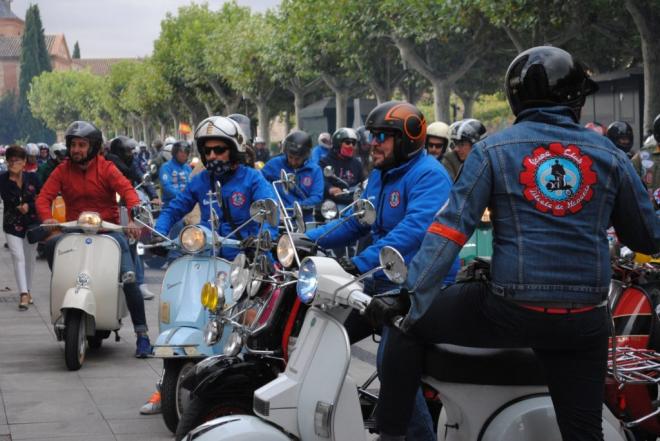 Vuelve el Vespa Club Alcalá de Henares.