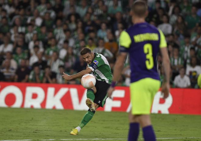 La acción del gol de Joaquín Sánchez ante el Ludogorets (Foto: Kiko Hurtado)