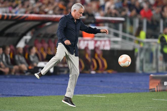 Mourinho, en un partido de la Roma (Foto: Cordon Press).