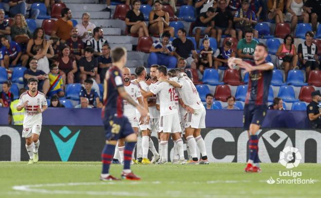 El Levante lamenta el gol del Cartagena en el 0-1 de la pasada temporada en el Ciutat (Foto: LALIGA).
