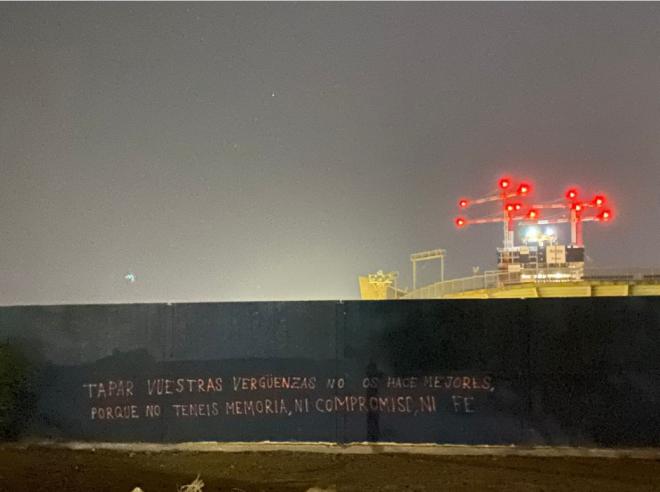 Nuevas pintadas en el Anexo (Foto: @Carruselmalaga).