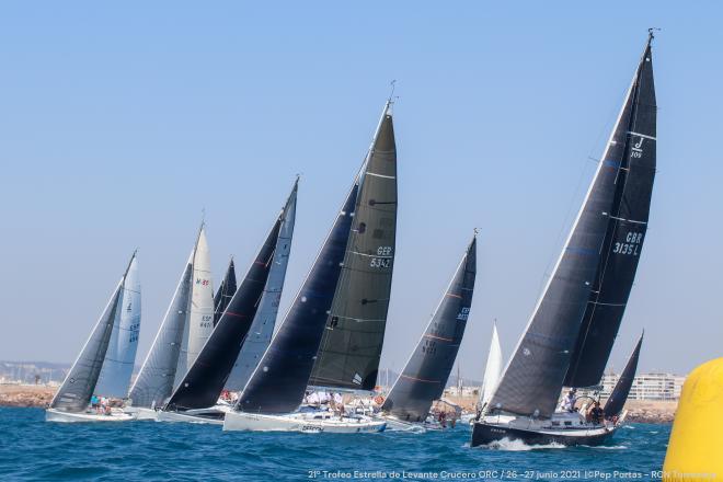 Torrevieja, escenario y puesta de largo para la VI Regata Camino del Cruz, Trofeo Punta Este