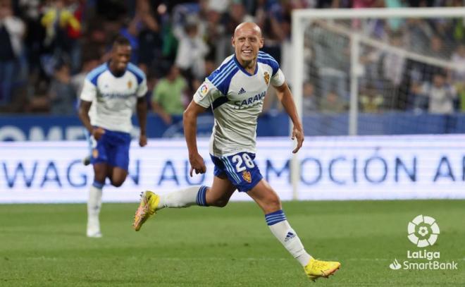 Mollejo celebra su gol al Real Sporting (Foto: LaLiga)