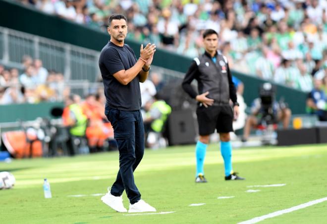 Míchel, durante el Betis-Girona (Foto: Kiko Hurtado).