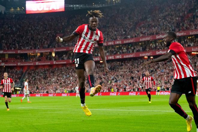 El brinco de Nico Williams tras marcar un gol al Rayo Vallecano en San Mamés (Foto: Athletic club).