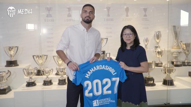 Mamardashvili, feliz por su renovación hasta 2027